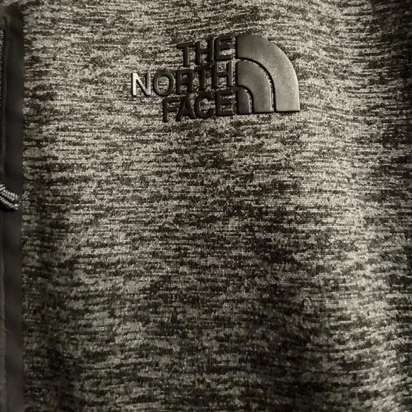 The North Face Men’s Dark Gray Performance Fleece Jacket - Picture 2 of 7